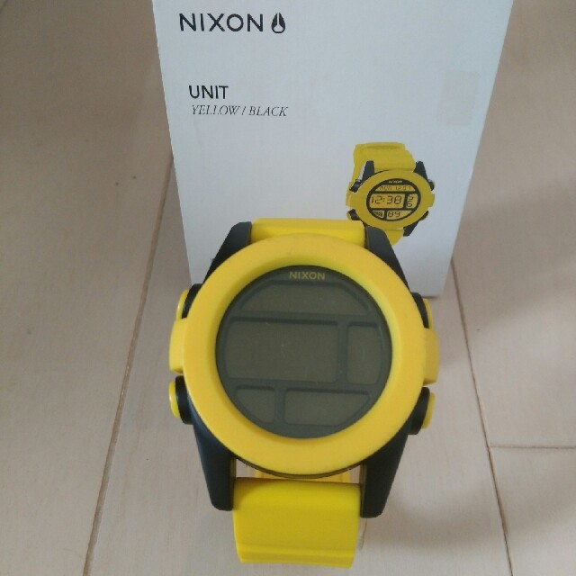 NIXON(ニクソン)のNixon UNIT (YELLOW/BLACK) メンズの時計(腕時計(デジタル))の商品写真