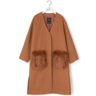 ダブルクローゼット(w closet)のファーポケット付きノーカラーコート(ロングコート)