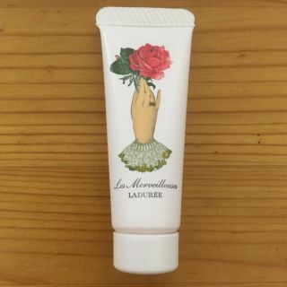 レメルヴェイユーズラデュレ(Les Merveilleuses LADUREE)の【 最安値 】レ・メルヴェイユーズラデュレ ローズハンドトリートメント(ハンドクリーム)