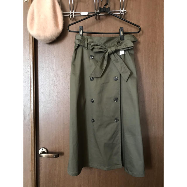 GU(ジーユー)のトレンチフレアスカート カーキ レディースのスカート(ロングスカート)の商品写真