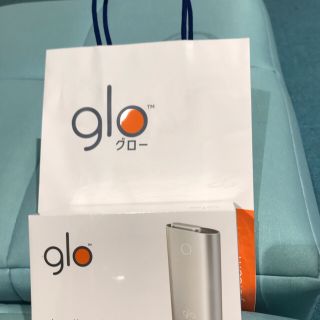 グロー(glo)のグロー 電子タバコ 新品 未開封 プレミアムシルバー(タバコグッズ)