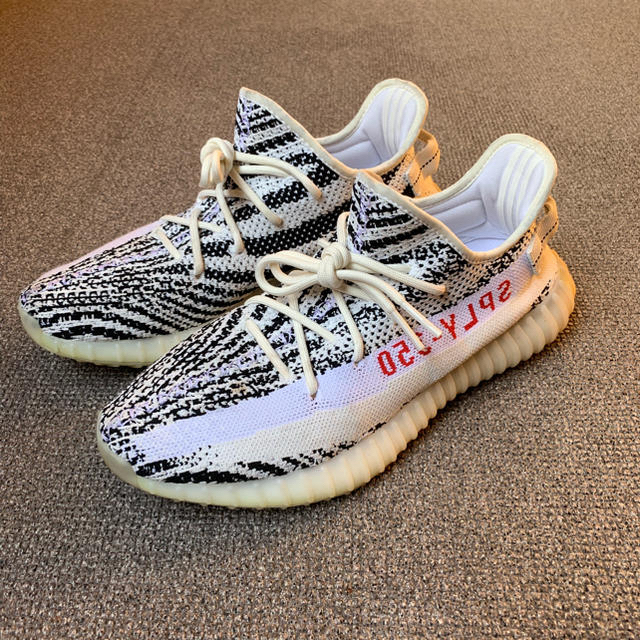 adidas(アディダス)のYeezy boost 350 V2 zebra メンズの靴/シューズ(スニーカー)の商品写真