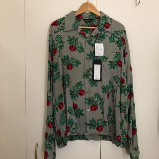 アンユーズド(UNUSED)のunused rose pattern オープンカラー シャツ  坂口健太郎着(シャツ)