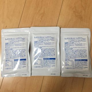 ペプチア 180粒 3袋の通販 by れん君|ラクマ