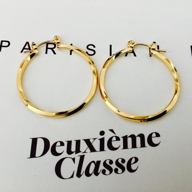 DEUXIEME CLASSE(ドゥーズィエムクラス)の★新品 DEUXIEME CLASSE ドゥーズィエムクラス ねじりフープピアス レディースのアクセサリー(ピアス)の商品写真