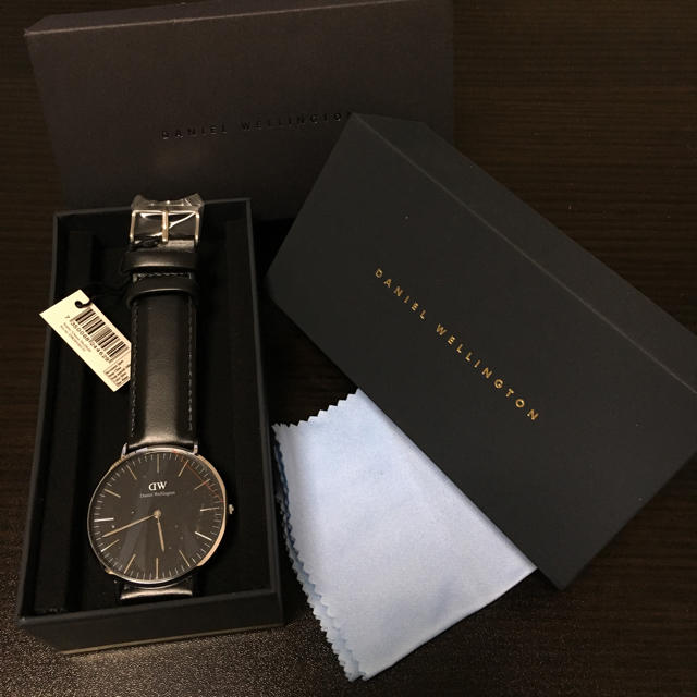 Daniel Wellington(ダニエルウェリントン)の【新品】ダニエルウェリントン 40mm Silver レディースのファッション小物(腕時計)の商品写真