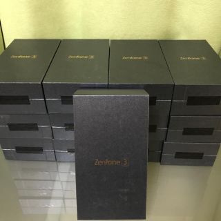 エイスース(ASUS)の☆専用☆Zenfone3 (スマートフォン本体)