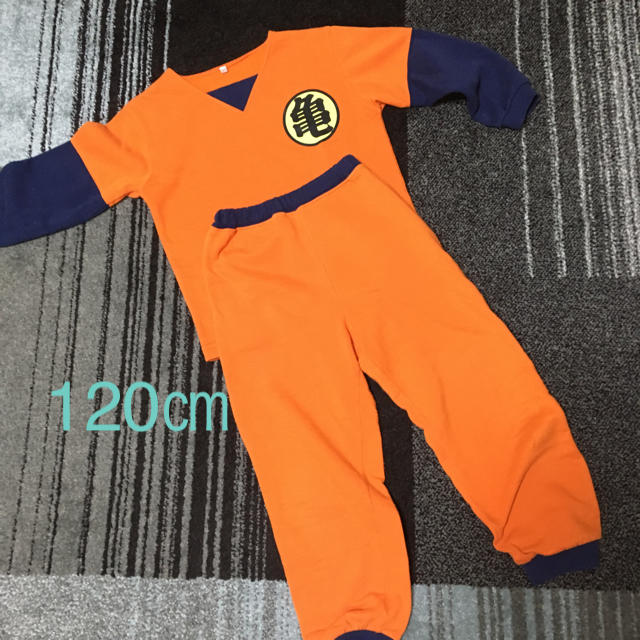 西松屋(ニシマツヤ)のドラゴンボール パジャマ裏起毛 120㎝ キッズ/ベビー/マタニティのキッズ服男の子用(90cm~)(パジャマ)の商品写真