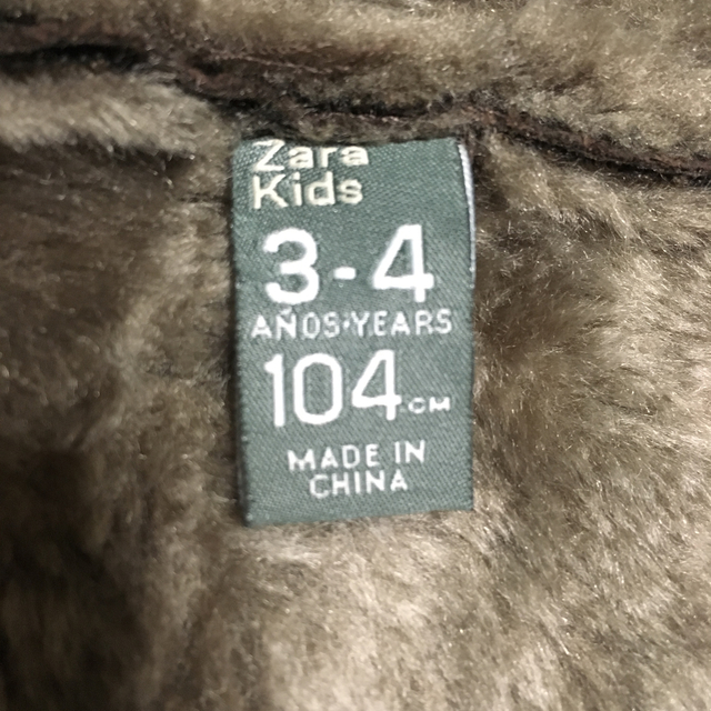 ZARA KIDS(ザラキッズ)のZARA kids ムートン ライダースジャケット キッズ/ベビー/マタニティのキッズ服男の子用(90cm~)(ジャケット/上着)の商品写真