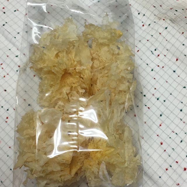 1袋 (80g)　 白木くらげ　（乾燥バラ） 食品/飲料/酒の加工食品(乾物)の商品写真