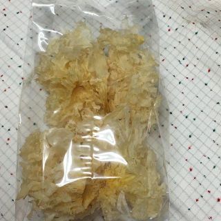 1袋 (80g)　 白木くらげ　（乾燥バラ）(乾物)