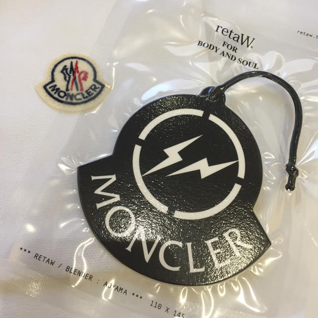 FRAGMENT(フラグメント)のMONCLER fragment  retaw CAR TAG 国内 巾着付き メンズのファッション小物(その他)の商品写真