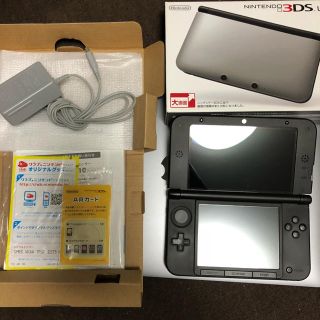 ニンテンドー3DS(ニンテンドー3DS)のニンテンドー3DS LL 美品 シルバー ブラック ソフト込(携帯用ゲーム機本体)