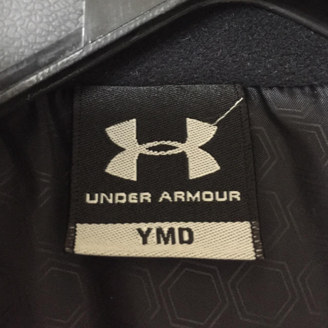 UNDER ARMOUR(アンダーアーマー)のアンダーアーマー キッズ ベンチコート  中綿入り 裏地有り YMD 140 キッズ/ベビー/マタニティのキッズ服男の子用(90cm~)(コート)の商品写真