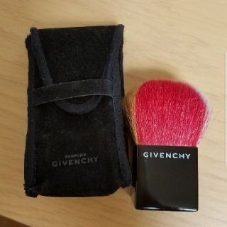 ジバンシィ(GIVENCHY)の最終値下げ。新品未使用ジバンシーGIVENCHYフェイスブラシ(その他)