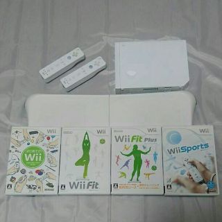 ウィー(Wii)の★wii本体とバランスボードセット★　　　　動作確認済み♪(家庭用ゲーム機本体)