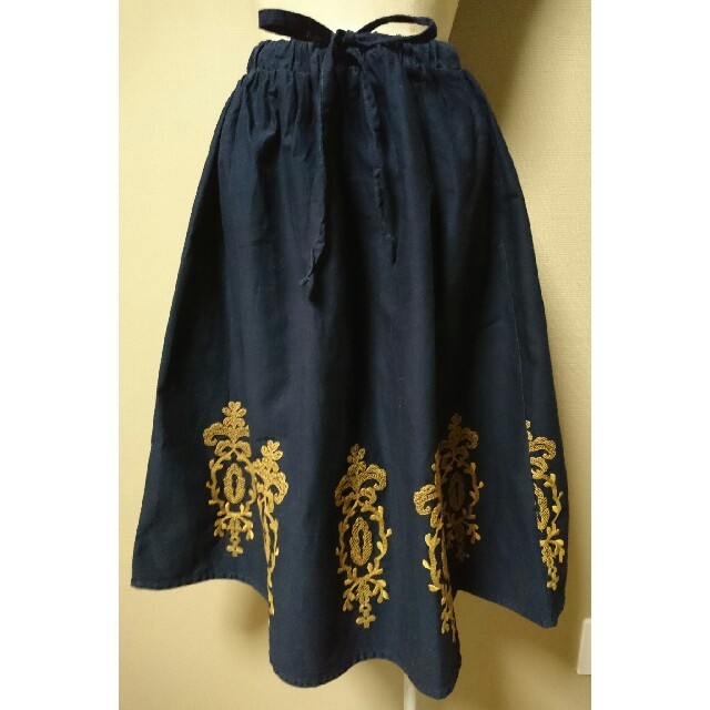 Solberry(ソルベリー)のsoulberry 刺繍スカート レディースのスカート(ひざ丈スカート)の商品写真