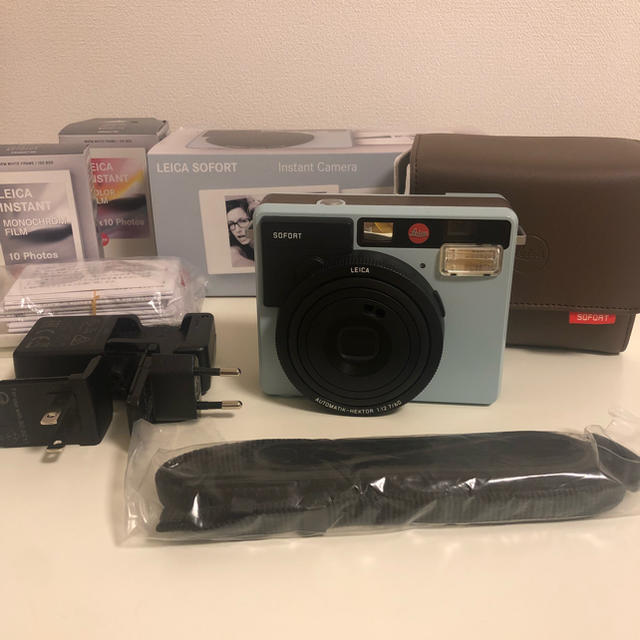 Leica Sofort instant camera