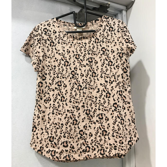 H&M(エイチアンドエム)のヒョウ柄Tシャツ レディースのトップス(Tシャツ(半袖/袖なし))の商品写真