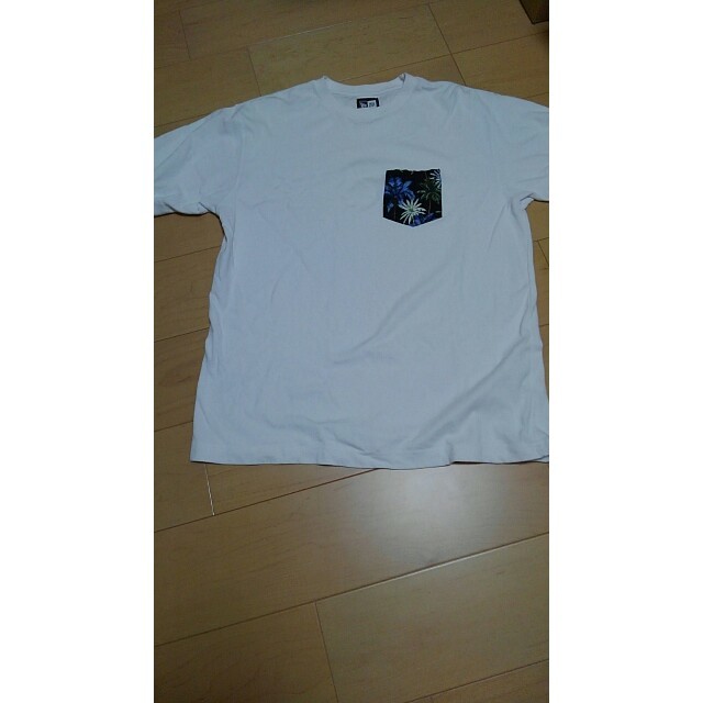 NEW ERA(ニューエラー)のNewEra  Tシャツ　XXL  アロハ柄 メンズのトップス(Tシャツ/カットソー(半袖/袖なし))の商品写真