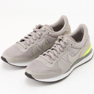 ナイキ(NIKE)の新品激安 インターナショナリスト NIKE ナイキ air max エアマックス(スニーカー)