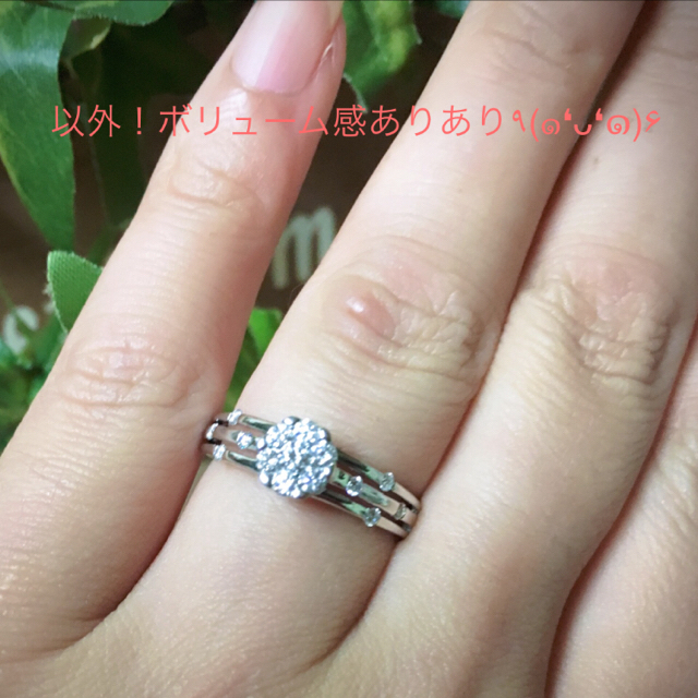 新品仕上げ✨K18WG❤️ブランド？デザイン素敵❤️横にもダイヤ❤️リング レディースのアクセサリー(リング(指輪))の商品写真