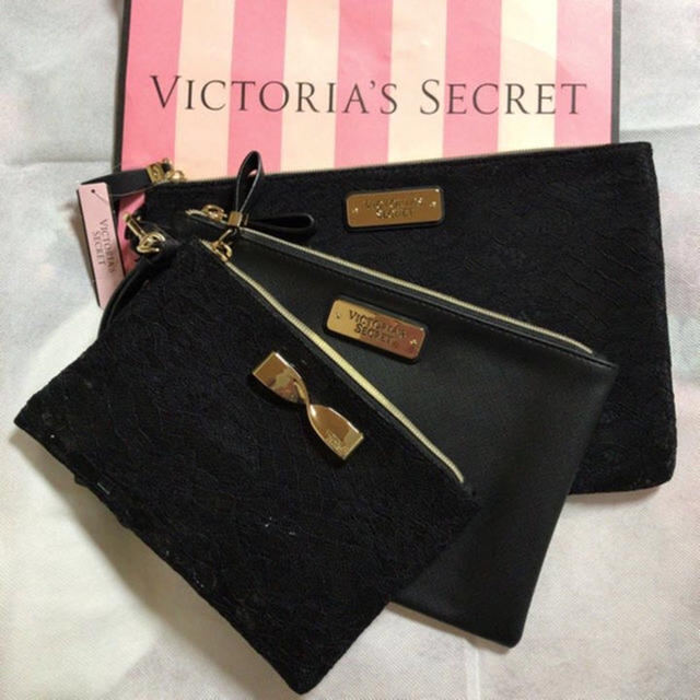 Victoria's Secret(ヴィクトリアズシークレット)の新品未使用 Victoria's Secre コスメポーチ 3点セット  レディースのファッション小物(ポーチ)の商品写真