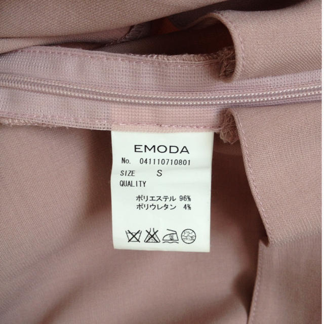 EMODA(エモダ)のEMODA ショートパンツ レディースのパンツ(ショートパンツ)の商品写真