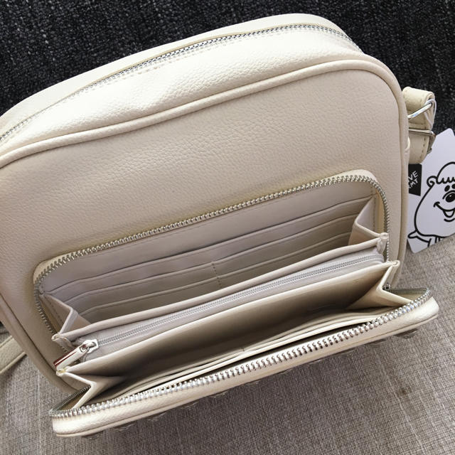 KUMATAN(クマタン)のKUMATAN ビジューショルダーバック レディースのバッグ(ショルダーバッグ)の商品写真