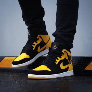 ナイキ(NIKE)の新品未使用27.5cmNIKE AIR JORDAN 1 MID (スニーカー)