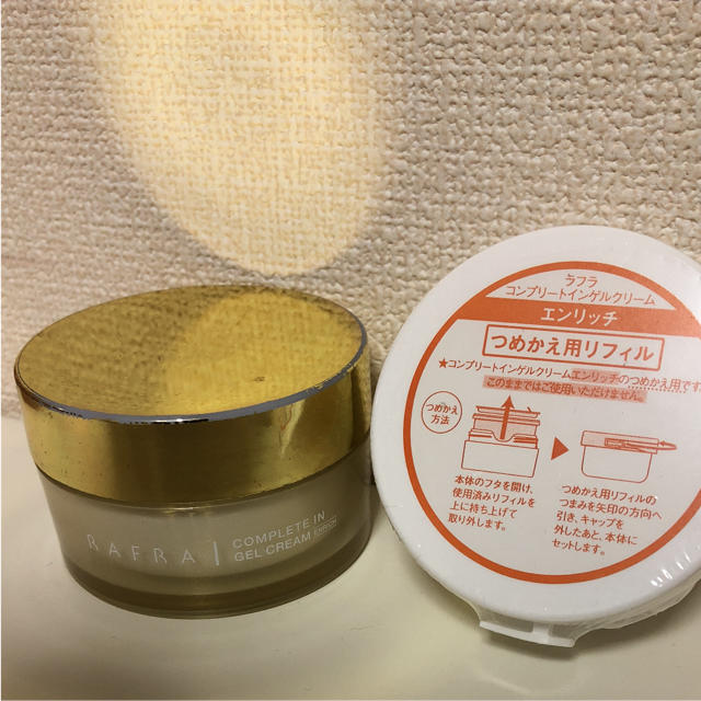 新品未使用 詰め替えラフラ コンプリートインゲルクリーム エンリッチ(50g) コスメ/美容のスキンケア/基礎化粧品(オールインワン化粧品)の商品写真