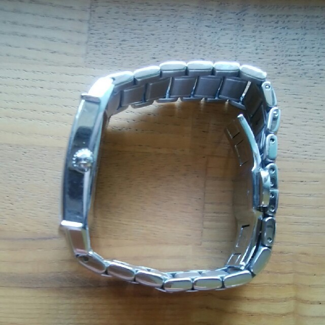 Emporio Armani(エンポリオアルマーニ)のエンポリオアルマーニ　レクタンギュラー　メンズ　腕時計 メンズの時計(腕時計(アナログ))の商品写真