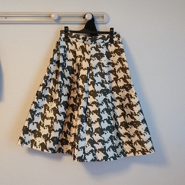 Mila Owen(ミラオーウェン)のほぼ未使用スカート レディースのスカート(ロングスカート)の商品写真