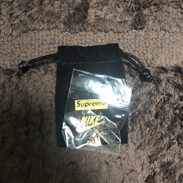 Supreme(シュプリーム)の supreme nike earring メンズのアクセサリー(ピアス(片耳用))の商品写真