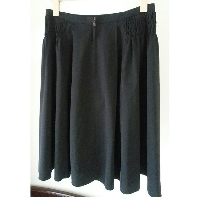 FOXEY(フォクシー)の♡軽やかドレープ♡サイドギャザー入りスカート　ブラック レディースのスカート(ひざ丈スカート)の商品写真