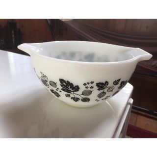 パイレックス(Pyrex)の値下げしました！パイレックスのシンデレラミキシングボウル Sサイズ(食器)