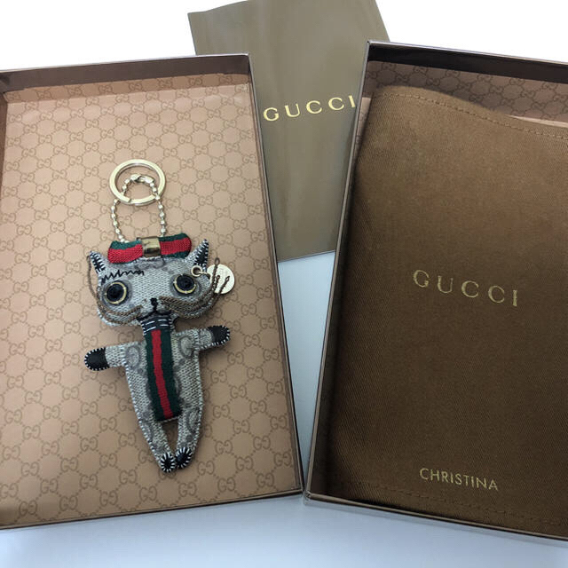 GUCCI - GUCCI ねこチャームの通販 by R's shop|グッチならラクマ GUCCI - GUCCI ねこチャームの通販 by R's shop|グッチならラクマ