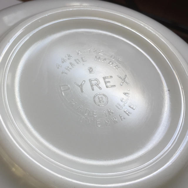 Pyrex(パイレックス)のパイレックスのシンデレラミキシングボウル Lサイズ インテリア/住まい/日用品のキッチン/食器(食器)の商品写真