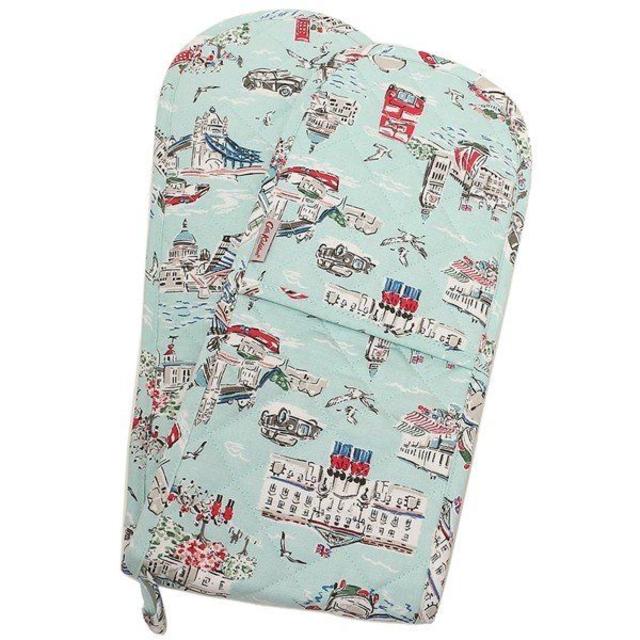 Cath Kidston(キャスキッドソン)の新品☆ キャスキッドソン ミトン ｢ロンドン タウン｣ インテリア/住まい/日用品のキッチン/食器(収納/キッチン雑貨)の商品写真