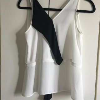 ザラ(ZARA)のZARA 未使用 バイカラートップス (カットソー(半袖/袖なし))