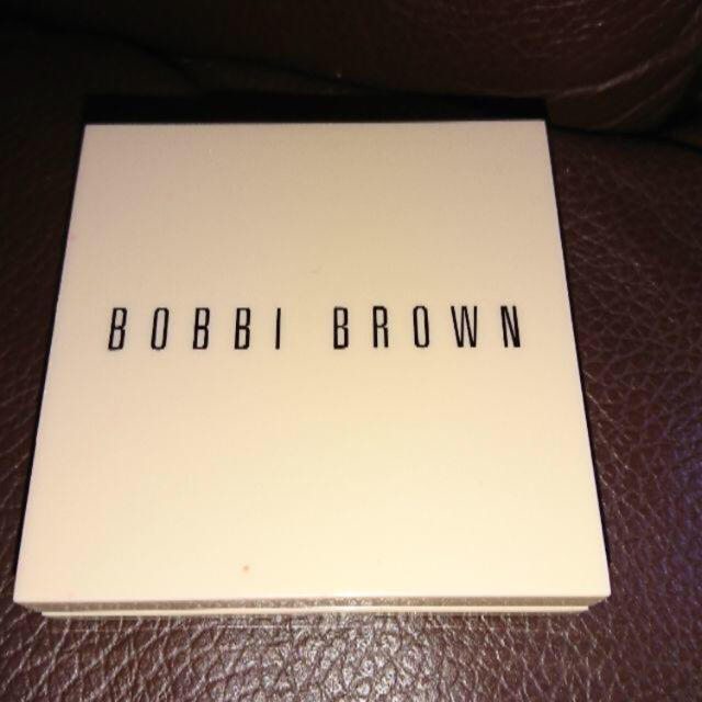 BOBBI BROWN(ボビイブラウン)のBOBBI BROWN＊フェイスパウダー コスメ/美容のベースメイク/化粧品(フェイスパウダー)の商品写真