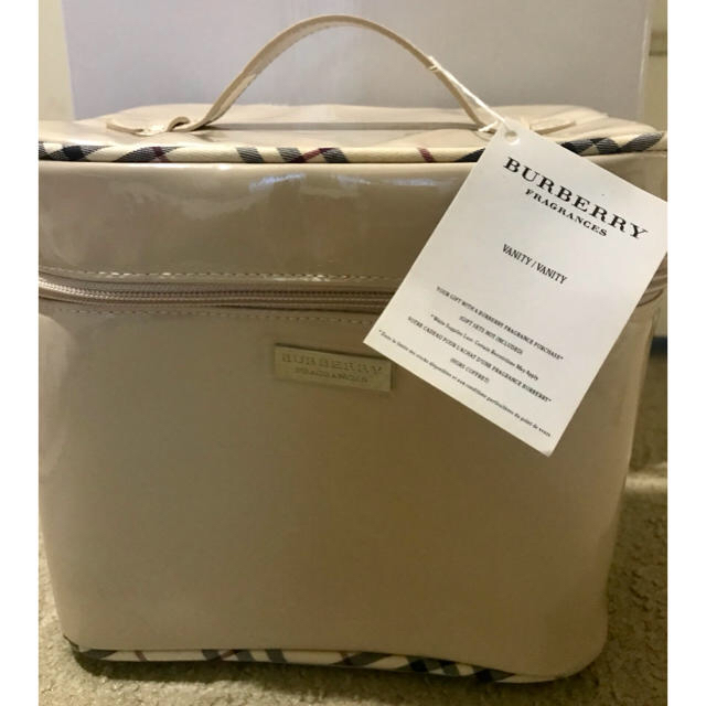 BURBERRY(バーバリー)の新品未使用 BURBERRY  コスメボックス(バッグ) コスメ/美容のキット/セット(コフレ/メイクアップセット)の商品写真