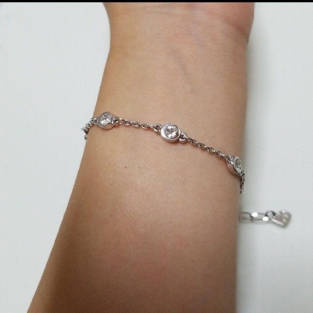 SWAROVSKI(スワロフスキー)のお値下げタイム♪SWAROVSKIブレスレット レディースのアクセサリー(ブレスレット/バングル)の商品写真