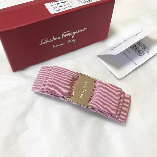 Salvatore Ferragamo(サルヴァトーレフェラガモ)の新品 フェラガモ♡ヴァラバレッタ レディースのヘアアクセサリー(バレッタ/ヘアクリップ)の商品写真