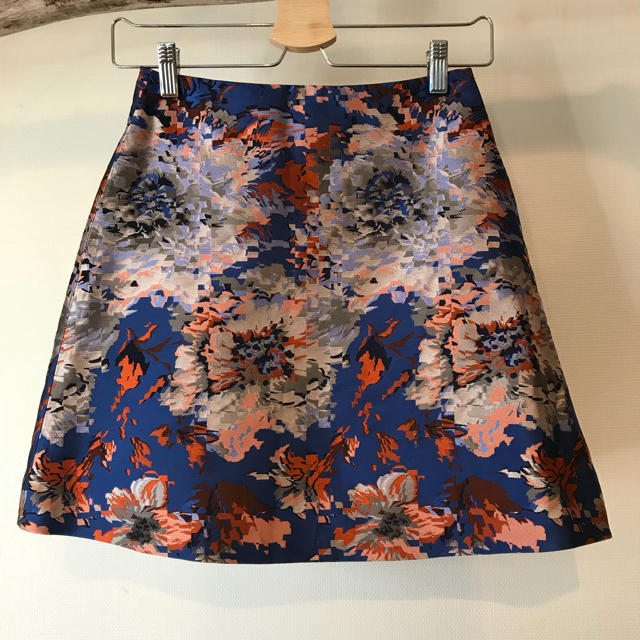 aquagirl(アクアガール)のアクアガール 購入 CROLLA花柄スカート レディースのスカート(ひざ丈スカート)の商品写真