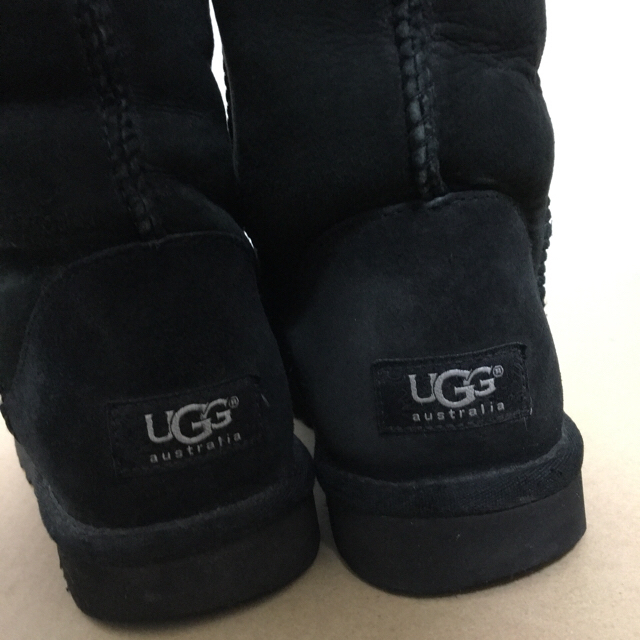 UGG(アグ)のみやも様専用☆ UGG ブーツ ブラック 24cm レディースの靴/シューズ(ブーツ)の商品写真