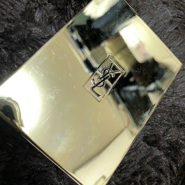 Yves Saint Laurent Beaute(イヴサンローランボーテ)の取り置き中 コスメ/美容のベースメイク/化粧品(アイシャドウ)の商品写真
