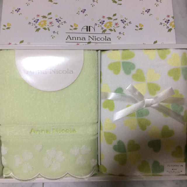 Anna Nicola(アンナニコラ)のアンナ ニコラ フェイスタオル キッズ/ベビー/マタニティの寝具/家具(タオルケット)の商品写真