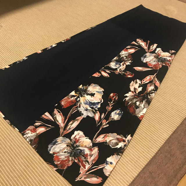 antiqua(アンティカ)のアンティカ  花柄マキシスカート  レディースのスカート(ロングスカート)の商品写真