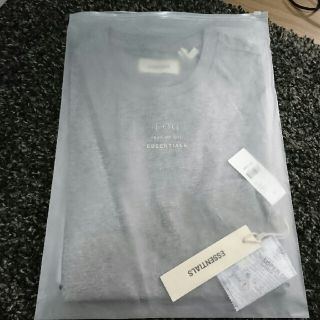 フィアオブゴッド(FEAR OF GOD)のessentials boxy graphic T-shirt サイズS グレー(Tシャツ/カットソー(半袖/袖なし))